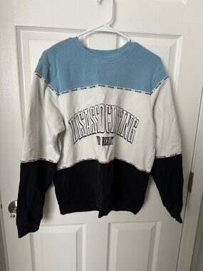 OTTO Tri-Block Pullover Sweatshirt in Light Blue, White & Black